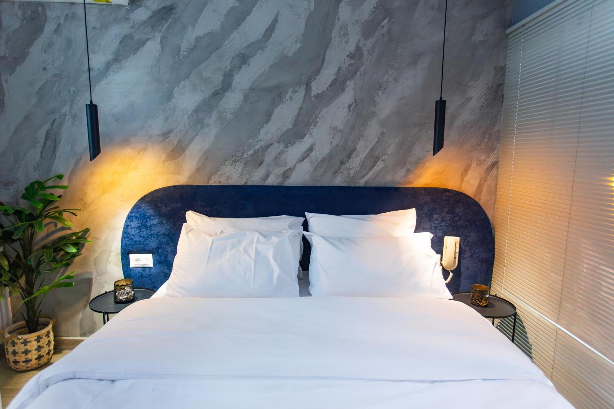 The Bubbles - Jacuzzi Hotel Tirana Exterior foto