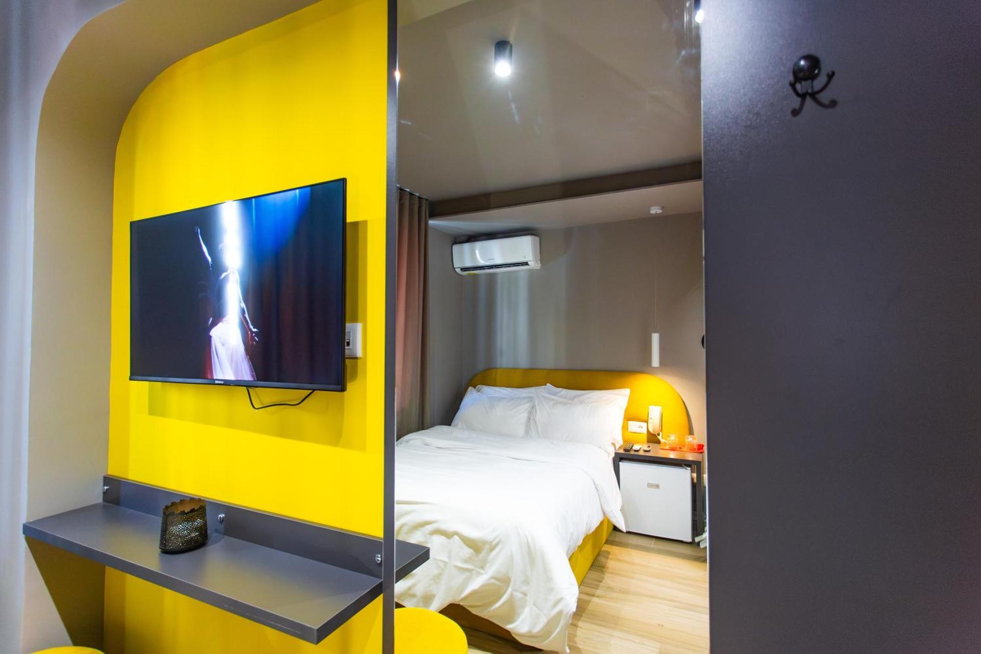 The Bubbles - Jacuzzi Hotel Tirana Exterior foto